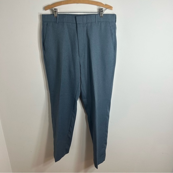 Levi’s Action Slacks Pants Sz 36x30 Blue Pleated Work Career Dress - Picture 2 of 10
